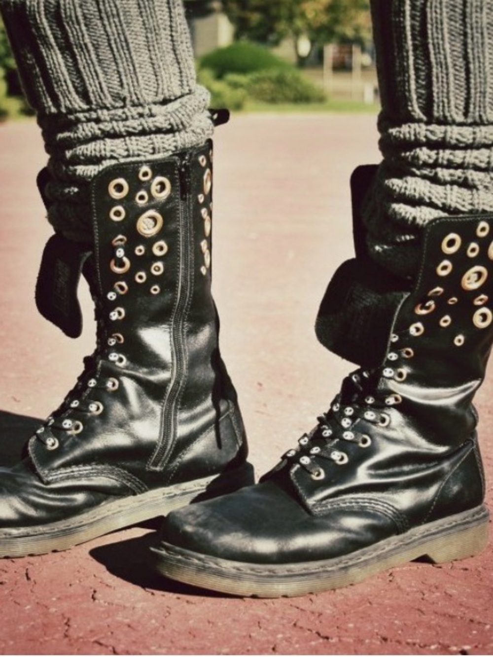 Vintage Dr. Martens tall Johari Combat Boot with gold-tone grommets grunge 8 - Picture 2 of 14
